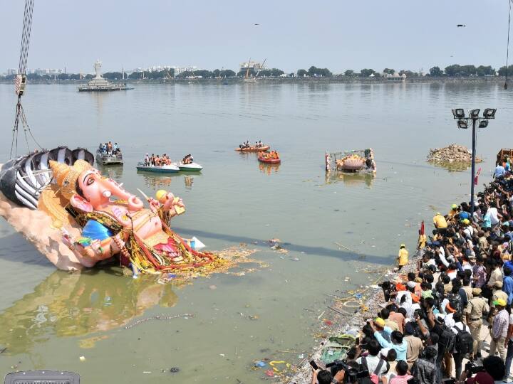 Tragic accident in Delhi 2 brothers died due to drowning in Yamuna during Ganesh Murti idol immersion  Ganesh Murti Visarjan 2023: दिल्ली में दर्दनाक हादसा, 2 भाइयों की मूर्ति विसर्जन के समय यमुना में डूबने से मौत