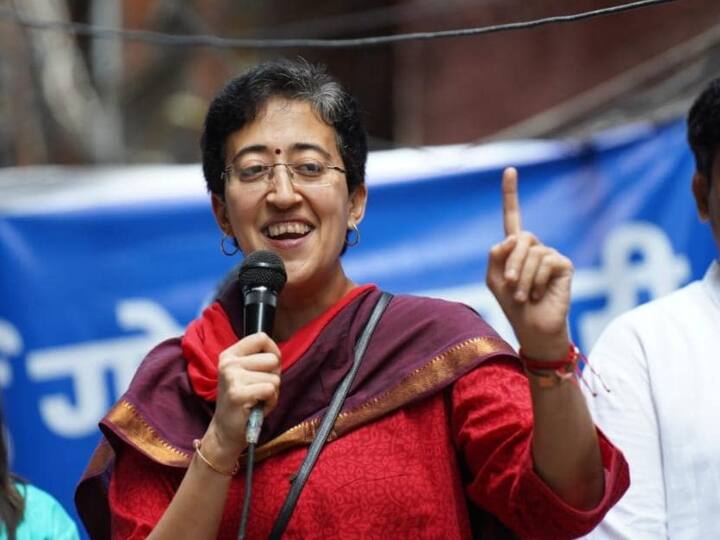 Atishi angry after seeing bad condition of MCD schools said BJP tenure responsible for mismanagement MCD School: एमसीडी स्कूलों की 'खराब हालत' देख भड़कीं Atishi, बीजेपी के कार्यकाल को 'कुप्रबंधन' के लिए ठहराया जिम्मेदार