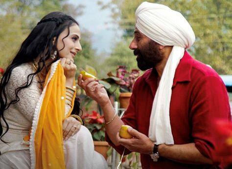 ਗਦਰ 2 ਦੀ ਗੱਲ ਕਰੀਏ ਤਾਂ ਇਸ ਨੇ ਸ਼ਾਹਰੁਖ ਖਾਨ ਦੀ ਪਠਾਨ ਦਾ ਰਿਕਾਰਡ ਤੋੜ ਦਿੱਤਾ ਹੈ। ਗਦਰ 2 ਨੇ ਭਾਰਤ ਵਿੱਚ 524.75 ਕਰੋੜ ਰੁਪਏ ਕਮਾਏ ਹਨ। ਇਸਨੇ ਪਠਾਨ ਦੇ ਲਾਈਫਟਾਈਮ ਕਲੈਕਸ਼ਨ ਦਾ ਰਿਕਾਰਡ ਵੀ ਤੋੜ ਦਿੱਤਾ ਹੈ।