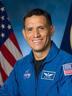 स्पेस में रहने का बड़ा रिकॉर्ड हासिल कर पृथ्वी पर लौटे फ्रैंक रुबियो