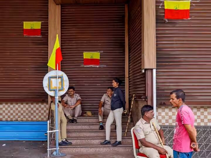 Karnataka Bandh News Cauvery water issue Farmers and traders extend support Bangalore Bandh  Bandh in Karnataka कावेरी पाणी प्रश्न पेटला; पाणी तमिळनाडूला दिल्याच्या निषेधार्थ कर्नाटक बंद,  कन्नड समर्थक आणि शेतकरी संघटनांचा पाठिंबा