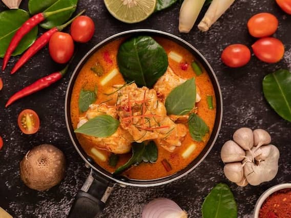 Thai Red Curry: घर पर भी बना सकते हैं थाई रेड करी, बस आपको इन स्टेप्स को करना होगा फॉलो Thai Red Curry: घर पर भी बना सकते हैं थाई रेड करी, बस आपको इन स्टेप्स को करना होगा फॉलो
