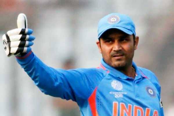 2007 இல் நடைபெற்ற உலக கோப்பை கிரிக்கெட் போட்டியில் இந்திய அணியின் நட்சத்திர வீரர் சேவாக் 164 ரன்களை எடுத்திருந்தார்.