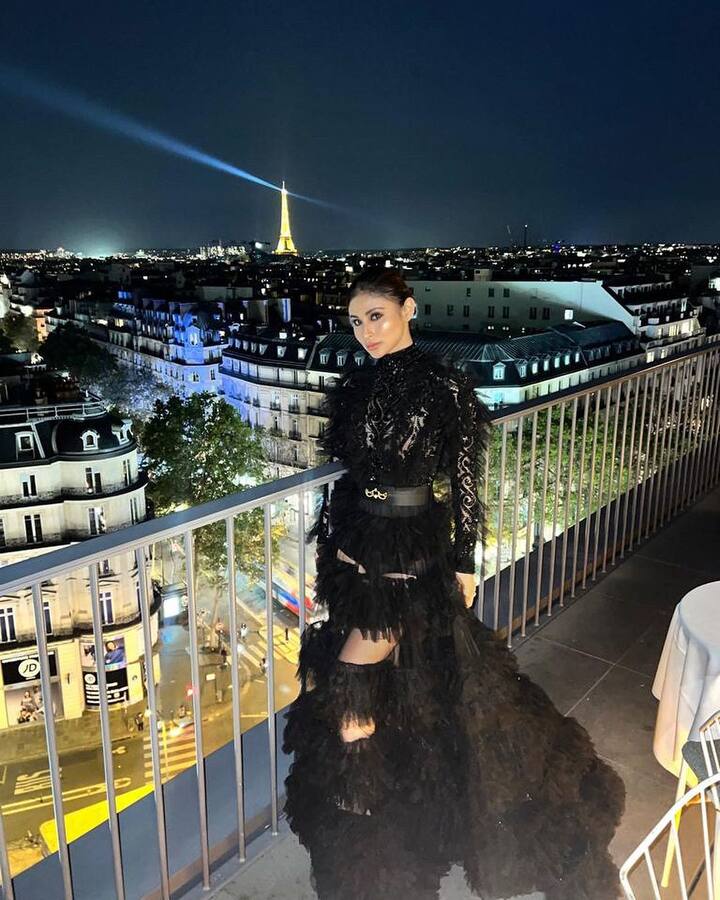 మౌనిరాయ్ (Image credit: MouniRoy/Instagram)