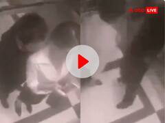 लिफ्ट में बदतमीजी कर रहा था शख्स... महिला ने पीट-पीटकर कर डाला बुरा हाल, सामने आया VIDEO