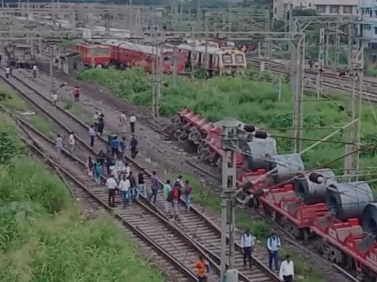 The coaches of the goods train derailed between Panvel and Kalamboli station Impact on Express Schedule detail Central Railway : पनवेल ते कळंबोली स्थानकादरम्यान मालगाडीचे डबे घसरले, एक्सप्रेस गाड्यांचा खोळंबा