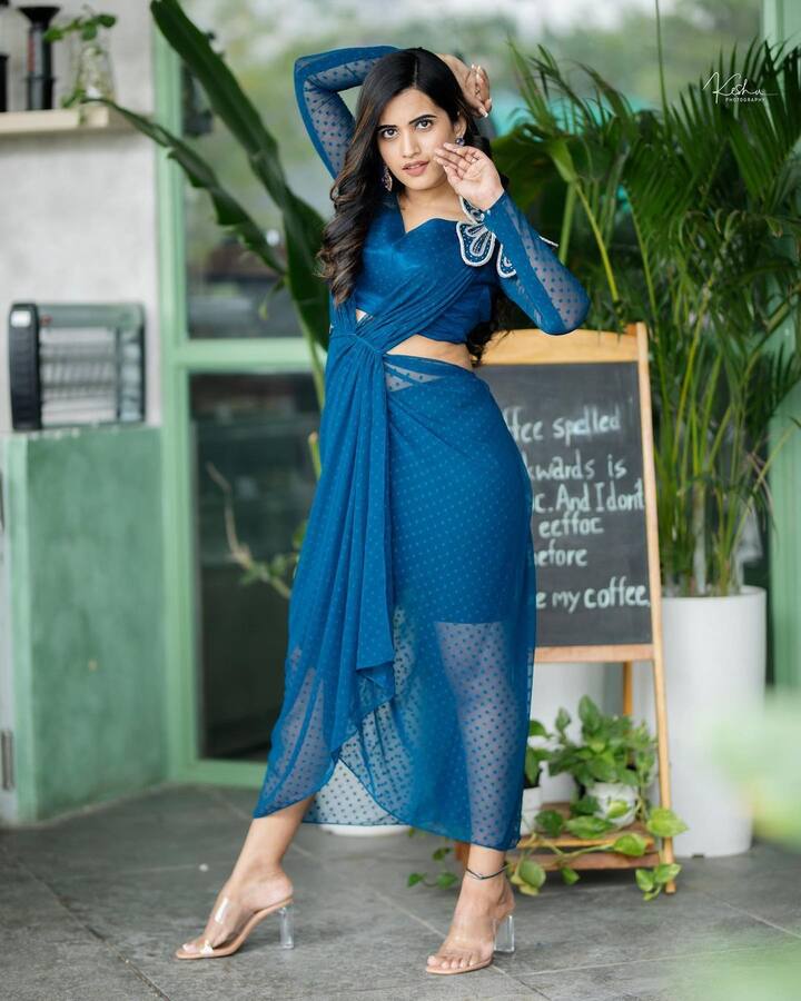 స్రవంతి చొక్కారపు అందమైన ఫోటోలు. Photo Credit: sravanthi_chokarapu/ instagram