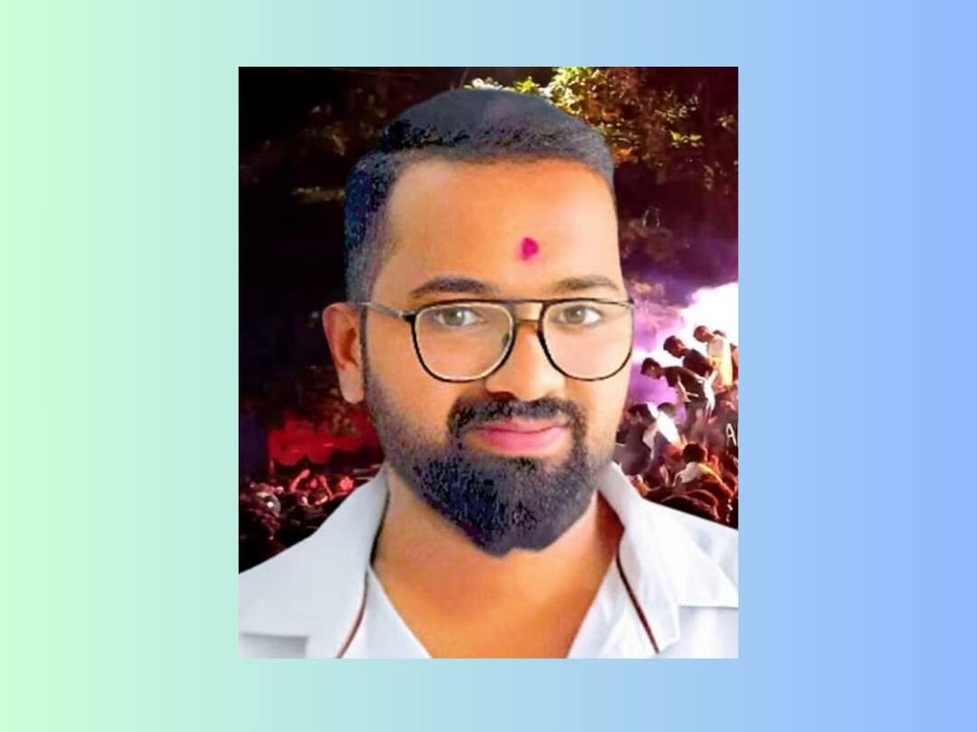 Kolhapur News : मिरवणुकीतून परतल्यानंतर तरुणाचा अचानक मृत्यू; तीन धक्कादायक घटनांनी गडहिंग्लज तालुका हादरला Sudden death of a young man after returning from a ganesh procession Gadhinglaj taluka shaken by three shocking incidents Kolhapur News : मिरवणुकीतून परतल्यानंतर तरुणाचा अचानक मृत्यू; तीन धक्कादायक घटनांनी गडहिंग्लज तालुका हादरला