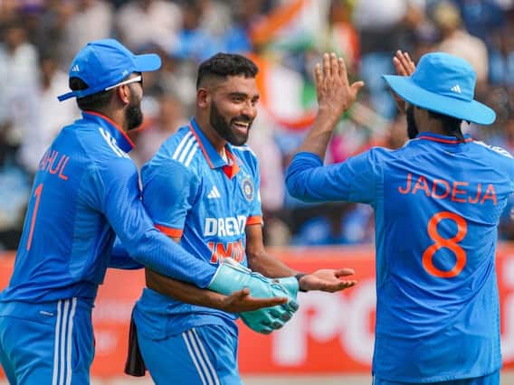 World Cup 2023: विश्व कप से ठीक पहले डेल स्टेन ने सिराज पर जताया भरोसा, पढ़ें तारीफ में क्या कहा World Cup 2023: विश्व कप से ठीक पहले डेल स्टेन ने सिराज पर जताया भरोसा, पढ़ें तारीफ में क्या कहा
