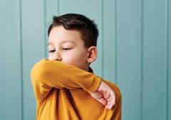 Health Tips: બદલાતા હવામાનને કારણે બાળકોને વારંવાર ફ્લૂની સાથે શરદી અને ખાંસી થઈ રહી છે, તો આ અજમાવો આ ઘરેલું ઉપાય