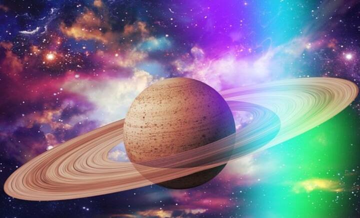 মূলত বরফ এবং ধুলো দিয়ে তৈরি হলেও, শনির বলয়গুলির কেন্দ্রস্থলে পাথর রয়েছে বলে মত বিজ্ঞানীদের। তাঁদের মতে, সংঘর্ষের পর শনির চারিদিকে ছডি়য়ে ছিটিয়ে যায় পাথরের টুকরো। অভিকর্ষ শক্তির প্রভাবে বৃত্তাকারে সমবেত হয় সেগুলি। তার পর কক্ষপথ বরাবর বরফ জমা হয়।