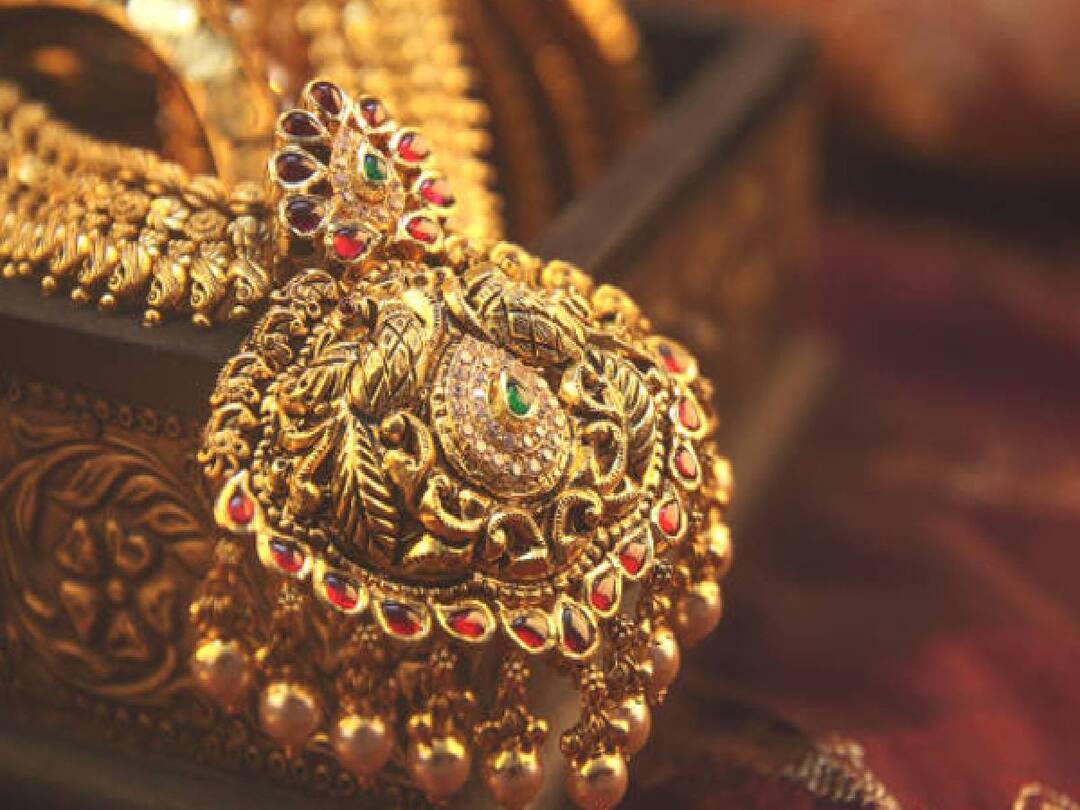 Latest Gold Silver: கடந்த ஒரு வாரமாக குறையும் தங்கம் விலை.. சவரனுக்கு எவ்ளோ தெரியுமா? இன்றைய தங்கம் வெள்ளி விலை நிலவரம்..