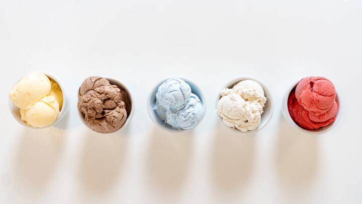 आईस्क्रीम खायला लहानांपासून मोठ्यांपर्यंत कोणाला आवडत नाही? आईस्क्रीम  खाल्ल्याने शरीराला मोठे फायदे होतात.