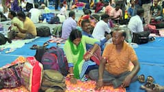 TMC Delhi Chalo : তৃণমূলের 'দিল্লি চলো', নেতাজি ইন্ডোর স্টেডিয়ামে সাজো সাজো রব, রাতভর রান্নাবান্না, দেখুন ছবি