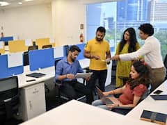 Competitive Advantage To Cross-Cultural Understanding: How English Proficiency Helps In Global Job Markets