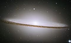 Sombrero Galaxy: শরীর জুড়ে লাল-নীল-সবুজ রংয়ের খেলা, গর্ভে রয়েছে মানুষপিছু ১০০টি করে নক্ষত্র, এই ছায়াপথের অপরূপ সৌন্দর্য সামনে এল