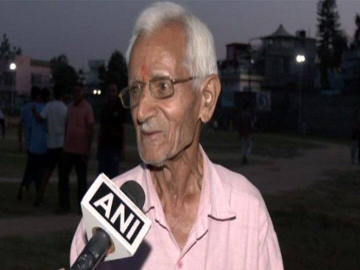 Jammu And Kashmir Udhampur 84 Year Old Man Transforms E-Cycle Solar Power