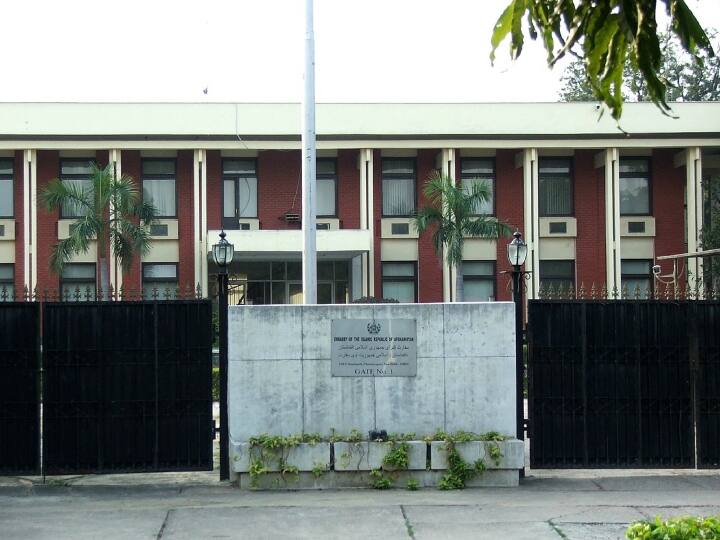 अफगान दूतावास ने भारत में बंद किया अपना कामकाज, कहा- तालिबान सरकार से नहीं मिल रहा समर्थन अफगान दूतावास ने भारत में बंद किया अपना कामकाज, कहा- तालिबान सरकार से नहीं मिल रहा समर्थन