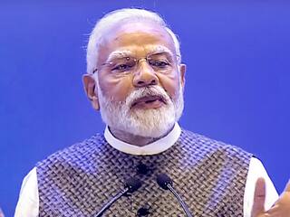 PM મોદીએ રાષ્ટ્રપતિ મહાત્મા ગાંધી અને લાલ બહાદુર શાસ્ત્રીને કર્યા યાદ, કહ્યુ- આપણે હંમેશા તેમના સપનાઓ પુરા કરવા કરવું પડશે કામ