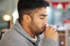 सुबह-सुबह खांसी आना है खतरनाक, हो सकती हैं गंभीर बीमारियां, तुरंत करवाएं इलाज