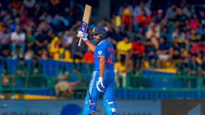 বিশ্বকাপে তিনটি অর্ধশতরান হাঁকালে তিন ফর্ম্যাট মিলিয়ে মাত্র ষষ্ঠ ভারতীয় হিসাবে ১০০টি অর্ধশতরান করে ফেলবেন ভারতীয় অধিনায়ক। তিনি আপাতত ওয়ান ডেতে ৫২, টি-টোয়েন্টিতে ২৯ এবং টেস্টে ১৬টি হাফসেঞ্চুরি করেছেন।