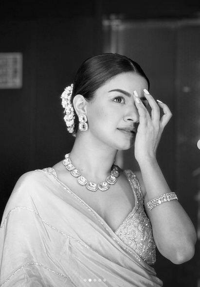 ਅਦਾਕਾਰਾ ਅਵਨੀਤ ਕੌਰ ਆਪਣੇ ਸਟਾਈਲਿਸ਼ ਡਰੈਸਿੰਗ ਸੈਂਸ ਅਤੇ ਗਲੈਮਰਸ ਅਵਤਾਰ ਕਾਰਨ ਸੋਸ਼ਲ ਮੀਡੀਆ 'ਤੇ ਹਮੇਸ਼ਾ ਸੁਰਖੀਆਂ 'ਚ ਰਹਿੰਦੀ ਹੈ।