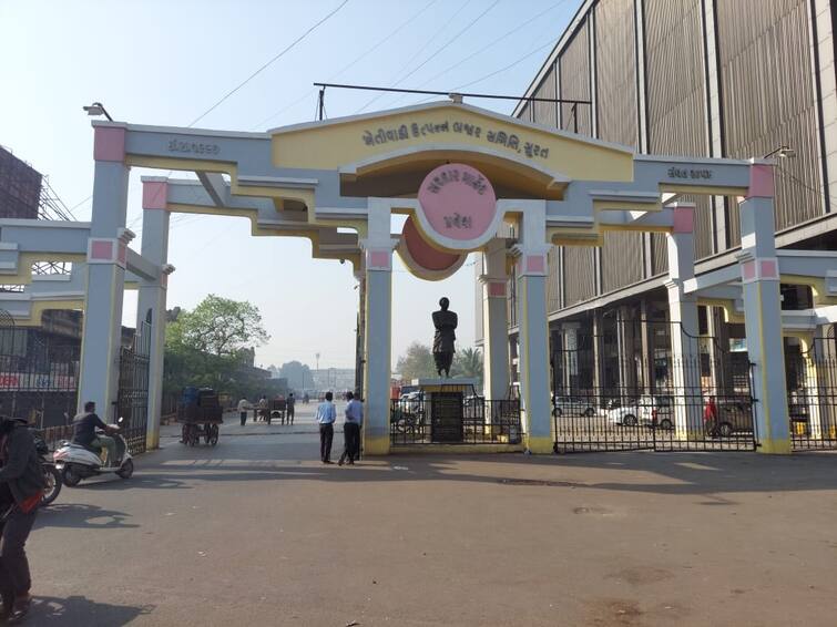 Surat News: most heighted APMC will build in surat, read all details of Surat APMC structures Surat: સુરતમાં બનશે દેશની સૌથી ઉંચી APMC, 125 કરોડનો ખર્ચ -108 દુકાનો -રેમ્પ સર્વિસ, જાણો ડિટેલ્સ