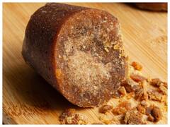 गुड़ और चना का क्या है कॉबिनेशन, जानें क्यों बोलते हैं लोग इसे खाने को