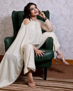 Raveena Tandon photo: 90ના દાયકામાં પ્રખ્યાત અભિનેત્રી રવિના ટંડને ગ્લેમરસ તસવીરો કરી શેર