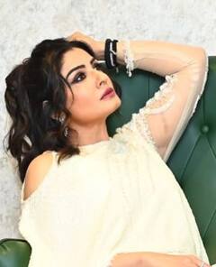 Raveena Tandon photo: 90ના દાયકામાં પ્રખ્યાત અભિનેત્રી રવિના ટંડને ગ્લેમરસ તસવીરો કરી શેર