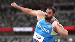 অ্যাথলেটিক্সে দ্বিতীয় সোনা, শটপাটে রেকর্ড গড়ে পদক জয় তাজিন্দরের