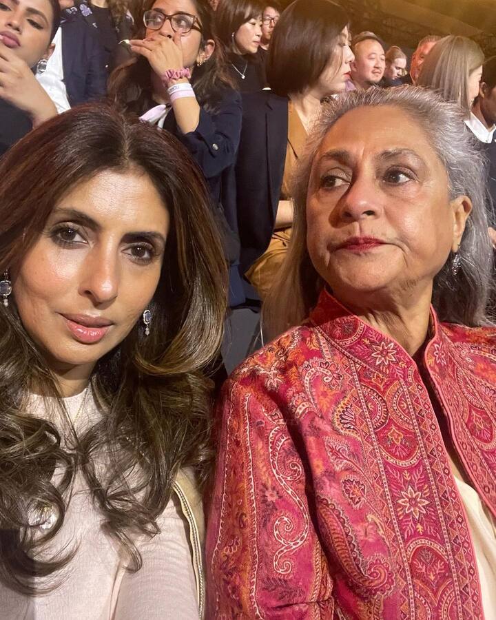 पेरिस फैशन वीक की कुछ तस्वीरें अमिताभ बच्चन की लाडली बेटी श्वेता नंदा ने अपने इंस्टाग्राम अकाउंट पर शेयर की हैं.