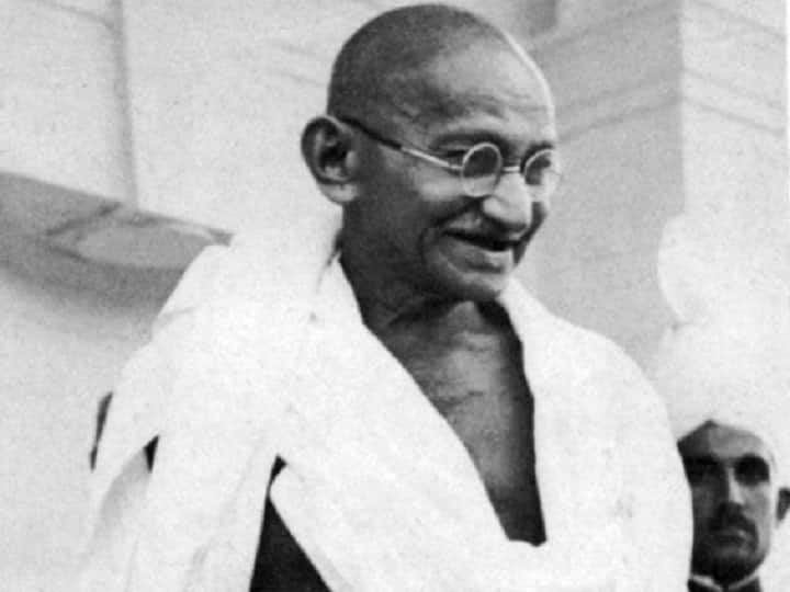 Cricketers Virender Sehwag gives tribute to Mahatma Gandhi on birth anniversary Gandhi Jayanti: वीरेंद्र सहवाग ने किया बापू को नमन, गांधी जयंती पर किया यह पोस्ट