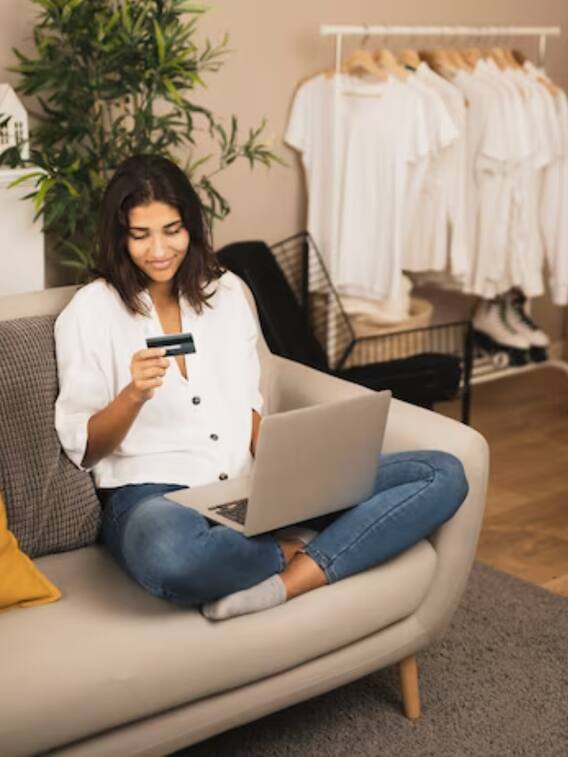 Amazon या Flipkart, सेल का सबसे ज्यादा फायदा कहां मिलेगा?