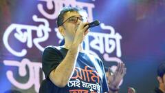 Anupam Roy New Song: পোশাকে লেখা সংলাপ.. দর্শকদের সামনে অনুপম গেয়ে উঠলেন, 'আমি সেই মানুষটা আর নেই'
