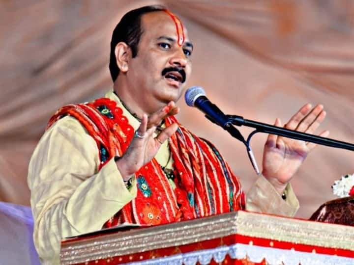 Pandit Pradeep Mishra News: कोटा में पंडित प्रदीप मिश्रा ने छात्रों को दिया संदेश, बोले- पास या फेल हों कोई...' Pandit Pradeep Mishra message to Kota Students on Increasing Suicide Cases Shiva Mahapuran Katha Ann Pandit Pradeep Mishra News: कोटा में पंडित प्रदीप मिश्रा ने छात्रों को दिया संदेश, बोले- पास या फेल हों कोई...'