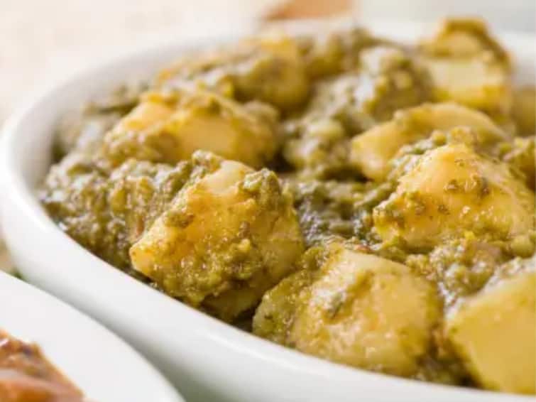 Potato Paal Curry recipe good combination for poori, chappati, white rice Potato Paal Curry: உருளைக்கிழங்கு பால்கறி செய்வது எப்படி? பூரி, சப்பாத்திக்கு சூப்பர் காம்பினேஷன்!