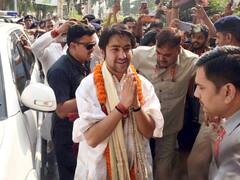 गया में पिंडदान करने पहुंचे रहे हैं बागेश्वर धाम के पंडित धीरेंद्र शास्त्री, जानिए दिव्य दरबार को लेकर अपडेट