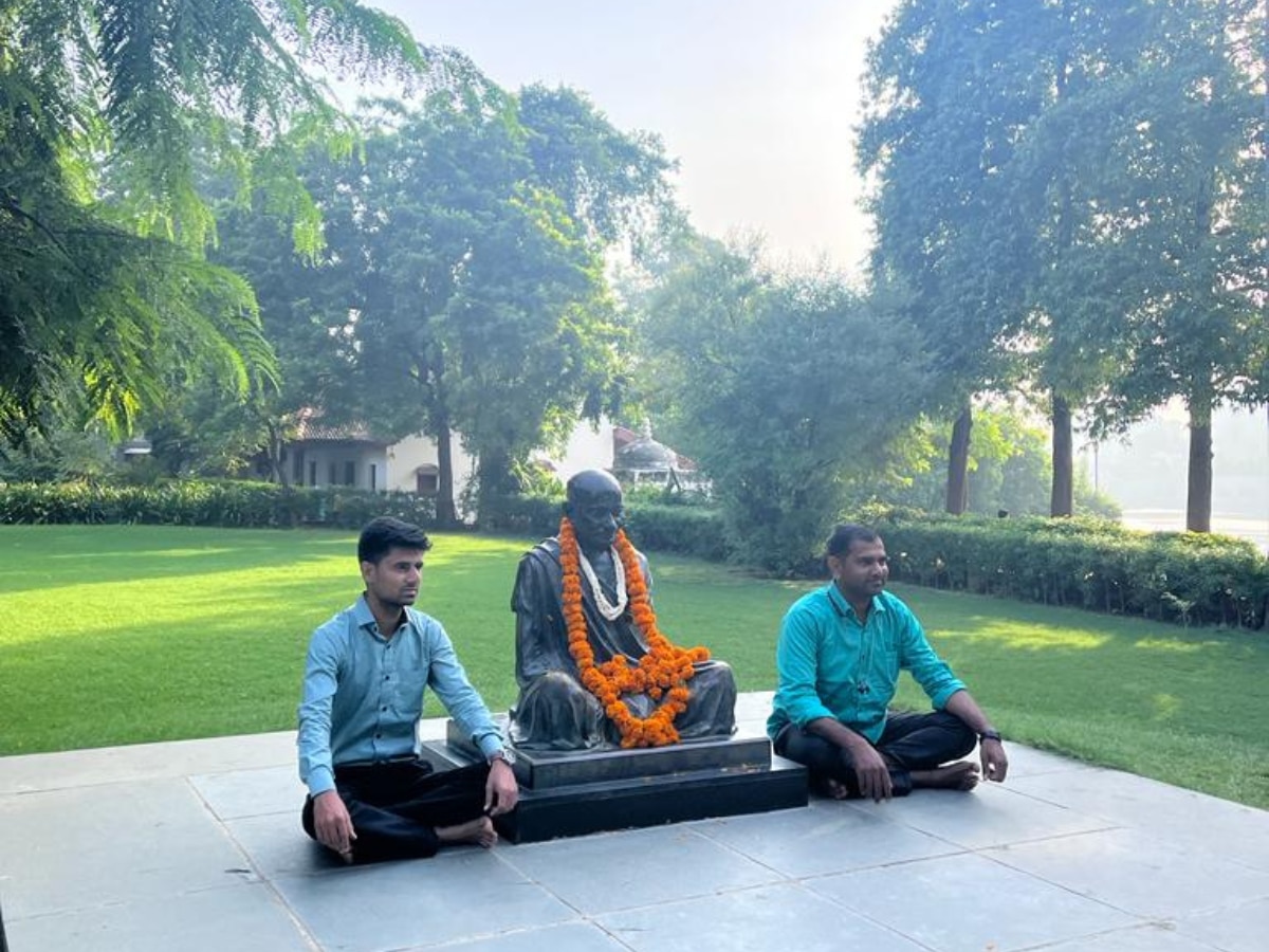 Gandhi Jayanti: PM Modi, Other Leaders Pay Tribute To Mahatma Gandhi At Rajghat