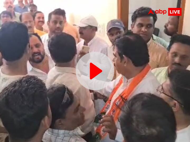 Watch BJP infighting in Khandwa MP Election 2023 video viral Slogans raised against MLA Devendra Verma ann Watch: खंडवा में बीजेपी का अंतर्कलह सामने आया, BJP विधायक के खिलाफ लगे मुर्दाबाद के नारे, वीडियो वायरल
