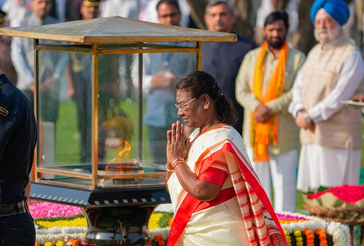 साधी राहणी, उच्च विचार आणि सत्य आणि अहिंसेच्या मार्गावर चालणारी त्यांची तत्वे आजही जगाला शांततेचा मार्ग दाखवत आहेत. (Photo : PTI)