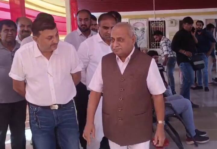 'રાજકારણમાં મારો એકલાનો જ ફોટો પડે બીજા બધાને બહુ દેખાવા નહીં દેવાના': નીતિન પટેલ