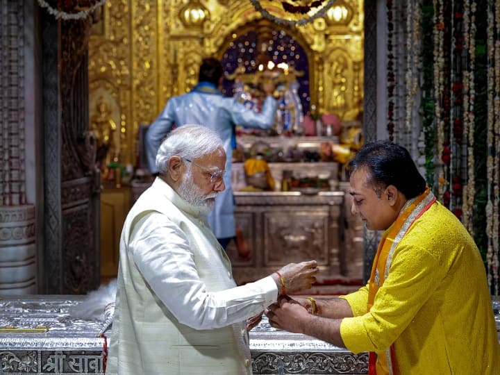 Sanwariya Seth Mandir Found valuables things in donation Box PM Narendra Modi worshiped Udaipur ann Rajasthan News: करोड़ों की नकदी से लेकर गाड़ियों की चाबी..., जिस सांवलिया सेठ मंदिर में पीएम मोदी ने की पूजा वहां मिलता है 'खजाना'