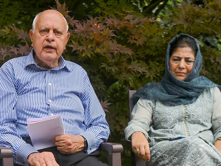 Jammu Kashmir News Farooq Abdullah Mehbooba Mufti Opposition Protest On October 10 BJP Modi Govt 'Constitution Suspended, Our Rights Attacked': Farooq Abdullah Announces Oppn Protest In J-K On Oct 10