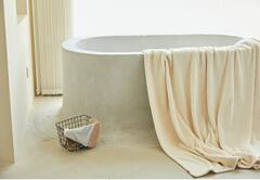 Cleaning Hacks : घरातील पडदे घाण झाले आहेत? करा 'हे' सोपे उपाय