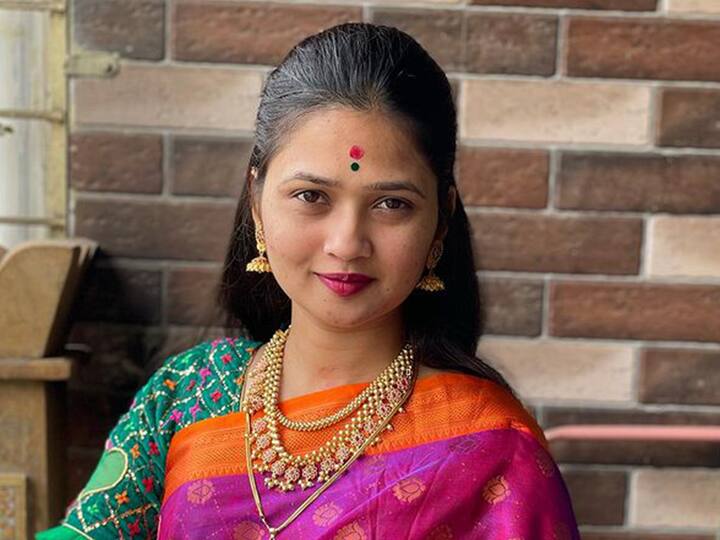 गौतमीचा 'घुंगरू' हा सिनेमा लोककलावंतांच्या आयुष्यावर आधारित आहे.