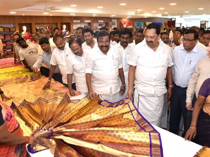 Actions against companies producing fake silks have been intensified Minister Gandhi Minister Gandhi: போலி பட்டுப்புடவைகள் தயாரிக்கும் நிறுவனங்கள் மீதான நடவடிக்கைகள் தீவிரப்படுத்தப்பட்டுள்ளது -அமைச்சர் காந்தி