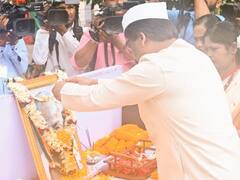 सीएम हेमंत सोरेन ने राष्ट्रपिता महात्मा गांधी को दी श्रद्धांजलि, बोले- 'आज के इस युग में...'