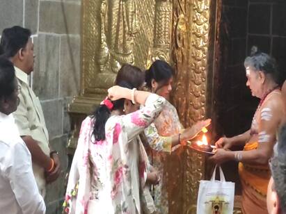 Sirkazhi sattanathar Temple Chief Minister M.K.Stalin daughters worship சட்ட சிக்கல் நீக்கும் சட்டநாதர் கோயில்: முதல்வர் ஸ்டாலின் மகள் செந்தாமரை சாமி தரிசனம்!
