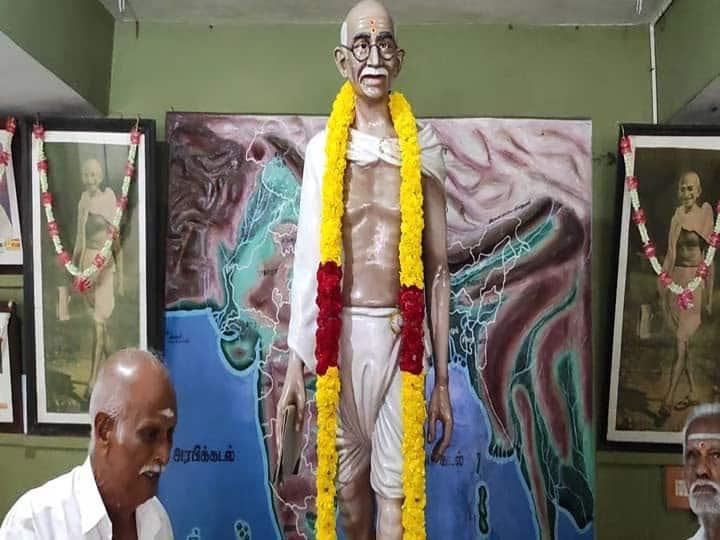 Gandhi Temple Cumbum: Temple of Mahatma Gandhi ji.. Celebration on Gandhi Jayanti celebrations.. Gandhi Temple Cumbum: மகாத்மா காந்திக்கு கோயில்.. இன்று சிறப்பு வழிபாடு: தேனி கிராமத்தின் சுவாரசியக் கதை இதுதான்!